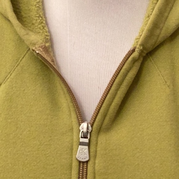 Calvin Klein hooded zip front sweatshirt, in everyone’s fave green color. - Picture 2 of 11